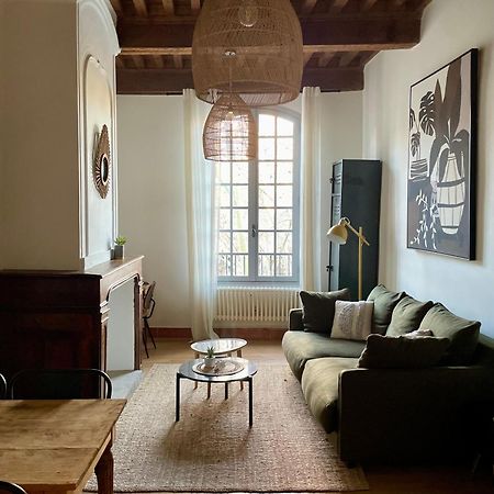 La bohème place aux herbes Uzès Extérieur photo